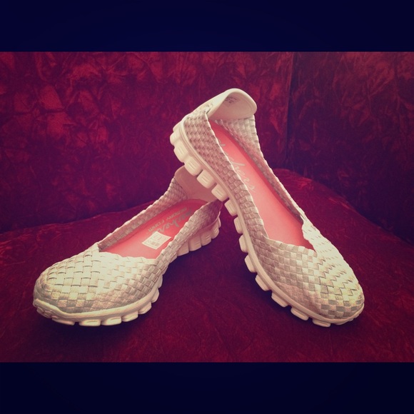 Sketchers woven loafers