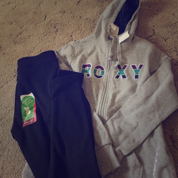 NWOT Zip up and legging bundle