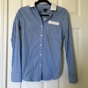 Striped shirt with chest pocket and collar