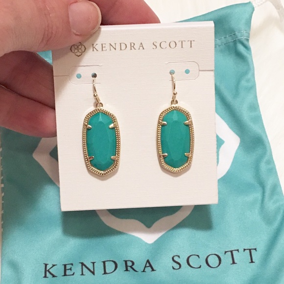 Kendra Scott Jewelry - NWT Kendra Scott Dani Drop Earrings!
