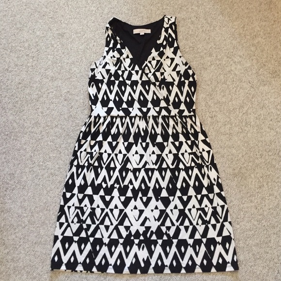 Loft Sz Sm Black & White Crossover Dress