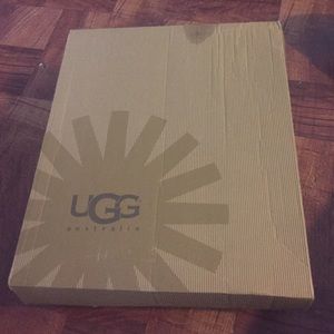 UGG