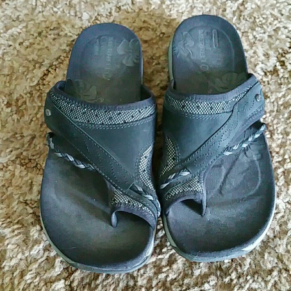 Women's size 8 Merrell sandals