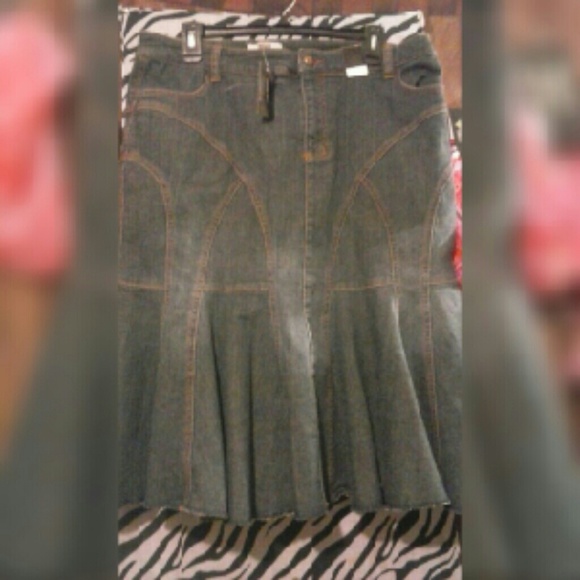 NWT VENEZIA DENIM FISHTAIL SKIRT