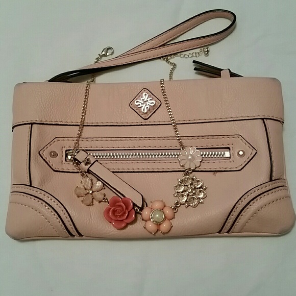 Wristlet and necklace premade bundle