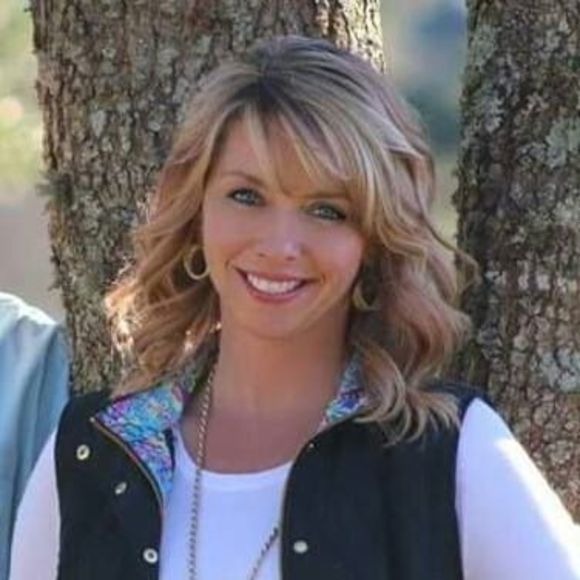 Meet your Posher, Angela colson