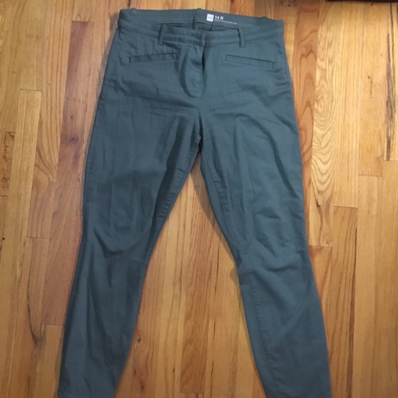Gap olive pants