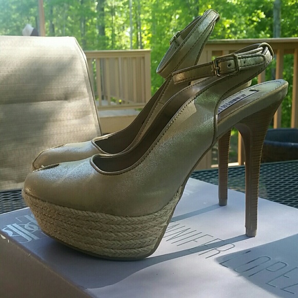 Jessica Simpson Sexy sophistication - Picture 2 of 4