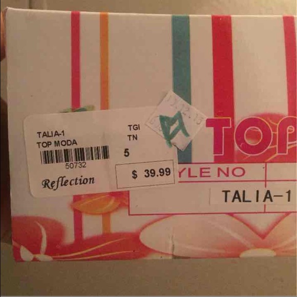 Tan heal boots . - Picture 2 of 2