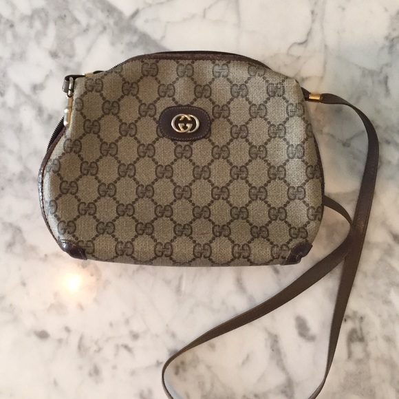 AUTHENTIC vintage Gucci purse.