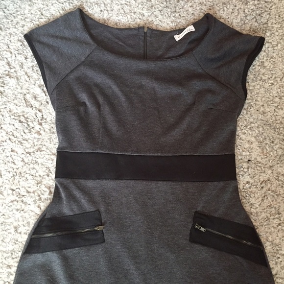 ❌SOLD❌Mini Dress, Excellent Condition - Picture 2 of 4
