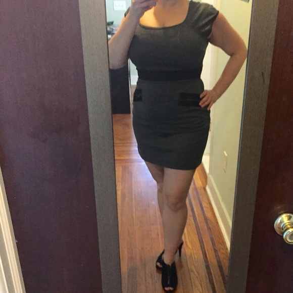 ❌SOLD❌Mini Dress, Excellent Condition - Picture 4 of 4