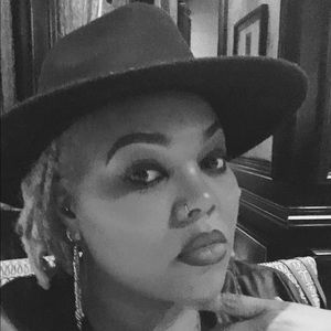 Meet your Posher, Sheena