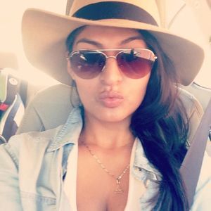 Meet your Posher, Annette