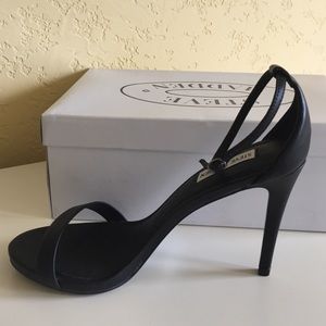 Brand New Steve Madden Heel