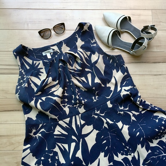 Dress Barn Dresses & Skirts - 🎉HP🎉 Dressbarn Pineapple Print Darby Fit & Flare