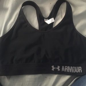 Size medium under armor sports bra