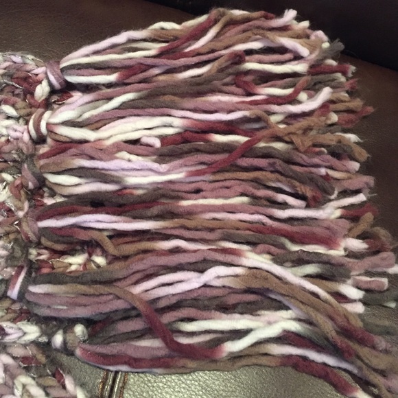 LOFT Scarf - Picture 2 of 4