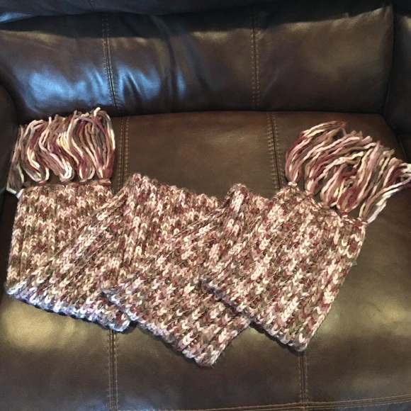 LOFT Scarf - Picture 3 of 4