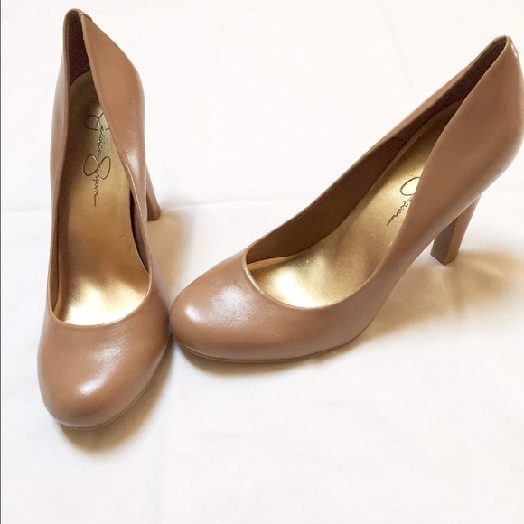 Jessica Simpson Tan Pump