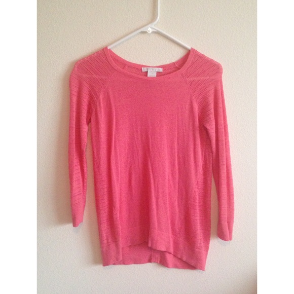 Pink 3/4 sleeve t-short with crochet back