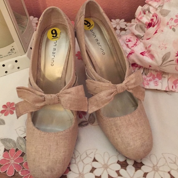 Ann Marino Bow Heels