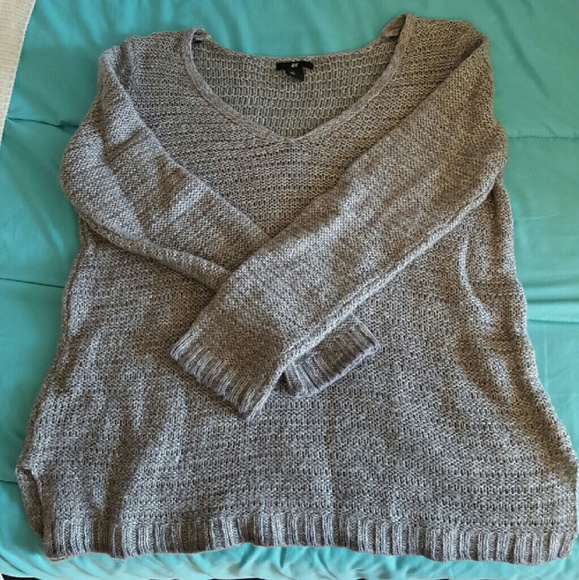 Grey H&M loose knit sweater