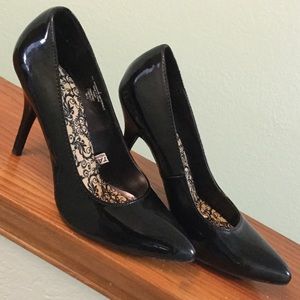 Black stiletto pumps, like new. Size 9.5