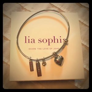 Lia Sophia bangle bracelet 😍