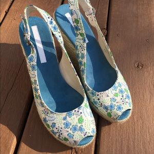 Floral Peep Toe Wedge Bandolino Espadrilles