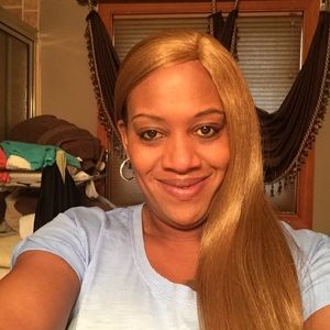 Meet your Posher, Contesss