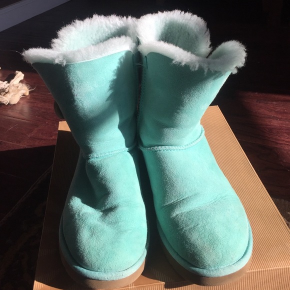 bailey button uggs curling bailey button uggs curling