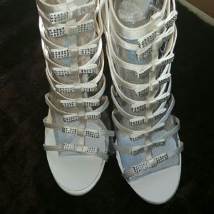 🌺SALE🌺BLUE BETSEY JOHNSON SB CRYSTAL TIE