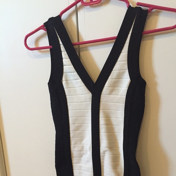 Bebe black and white body con dress xs