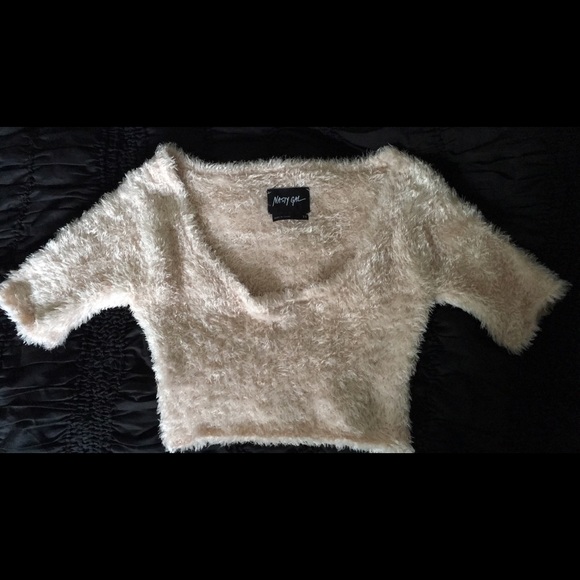 Light pink furry crop top