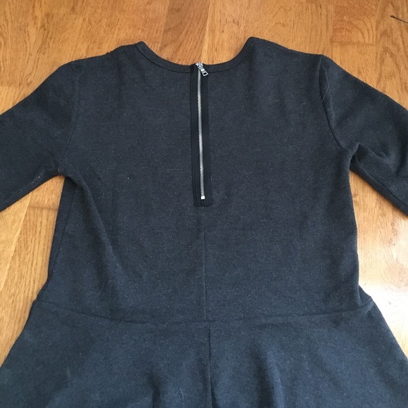 GAP Gray Peplum Top - Picture 2 of 4