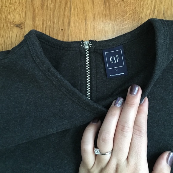 GAP Gray Peplum Top - Picture 3 of 4