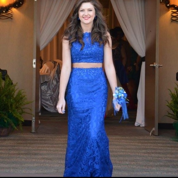 Royal blue prom dress!