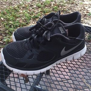 Women's Black Nikes