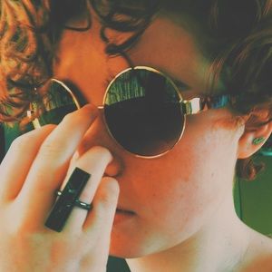 Meet your Posher, Lily