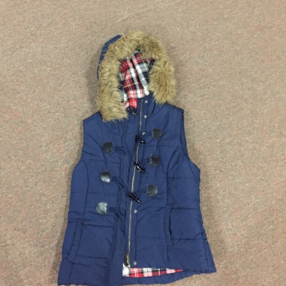 Navy vest - Picture 3 of 3