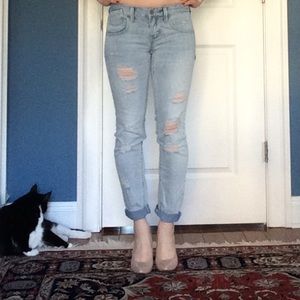Light blue distress jeans