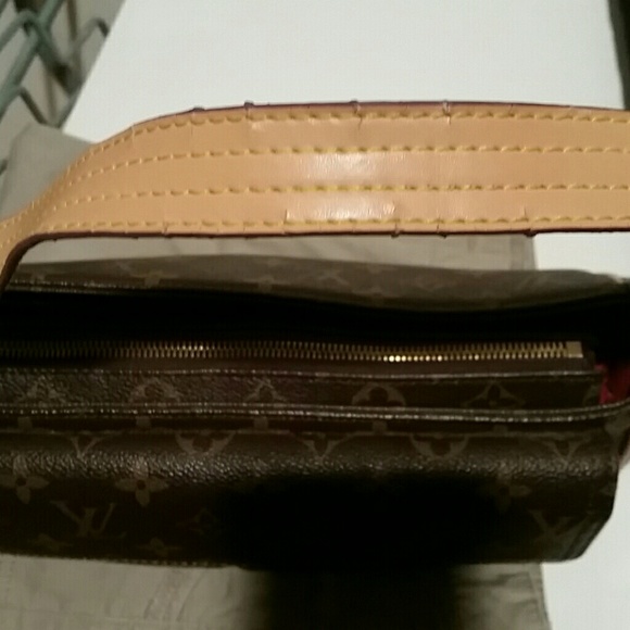 Purse - Picture 4 of 4