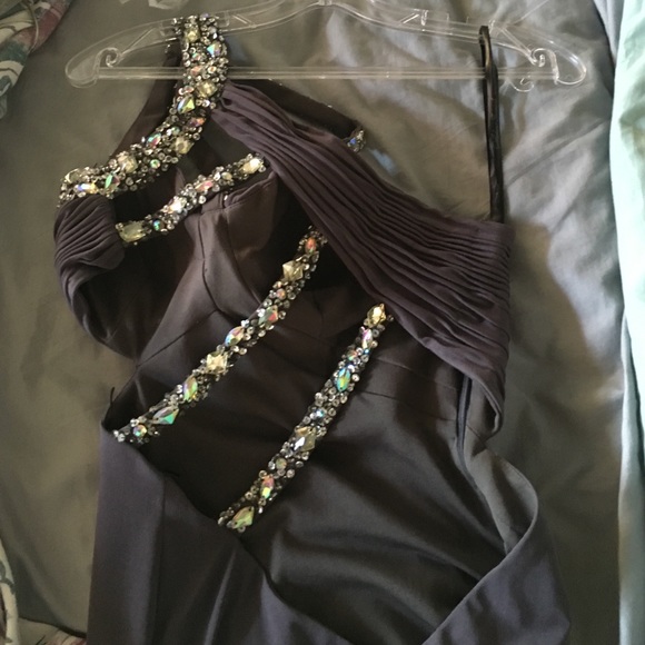 PROM DRESS - Picture 2 of 4