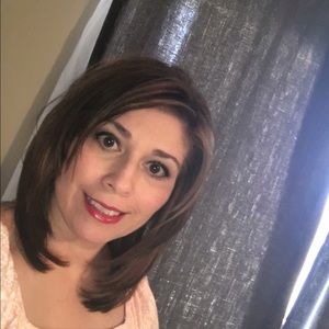 Meet your Posher, Lori