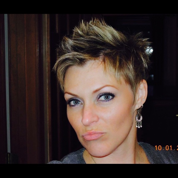 Meet your Posher, Aubrey. - Picture 4 of 4