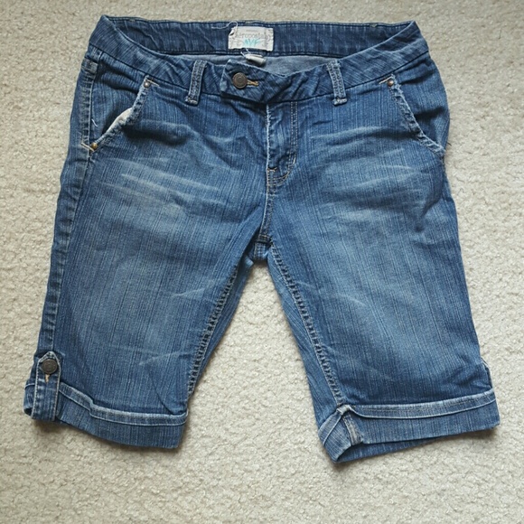 Aeoropostale bermuda jean shorts 7/8