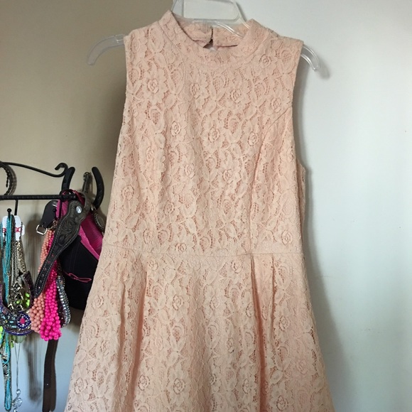 Sleeveless turtle neck lace flare dress