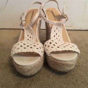 White Wedges