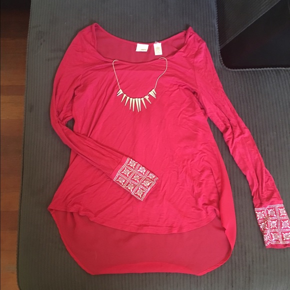 High-low shirt w/sheer back & embellished sleeves